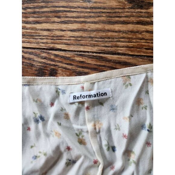 Reformation Nell Top White Floral sz Medium (6) - Picture 2 of 4